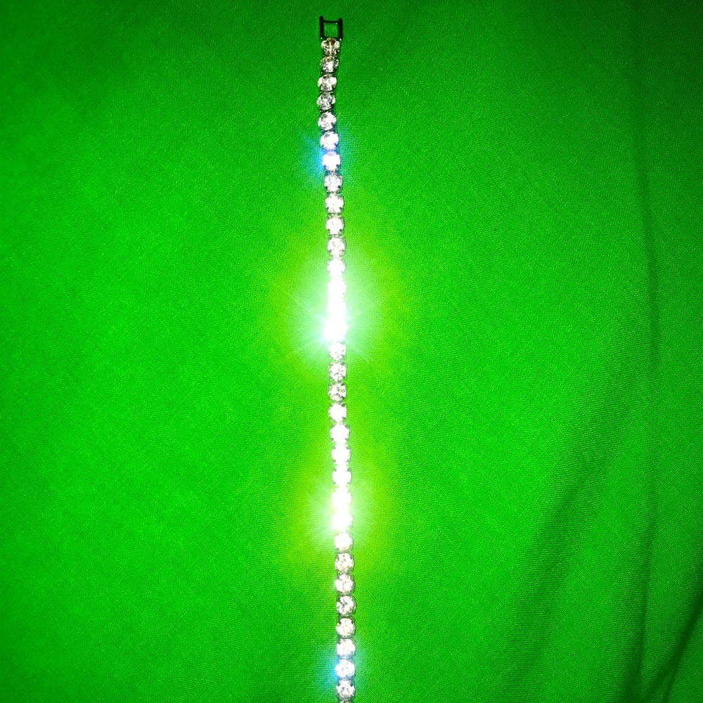 Tennis bracelet